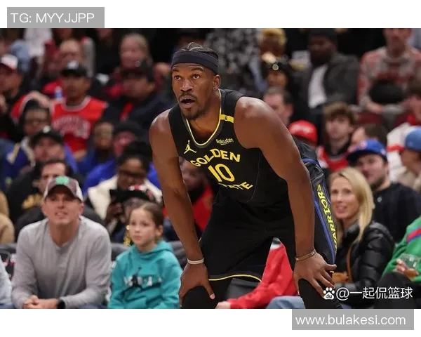 巴特勒半场表现出色轻松斩获9分4篮板2助攻展现实力 巴特勒半场表现出色轻松斩获9分4篮板2助攻展现实力