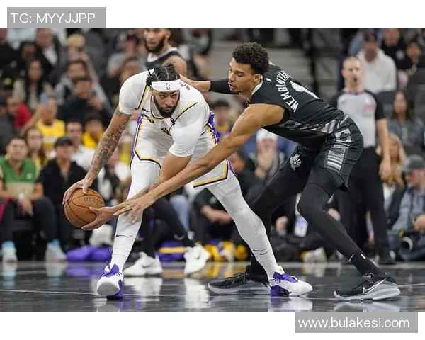 马刺有望直接争夺西部第六名无需参加附加赛挑战快船湖人勇士 马刺有望直接争夺西部第六名无需参加附加赛挑战快船湖人勇士