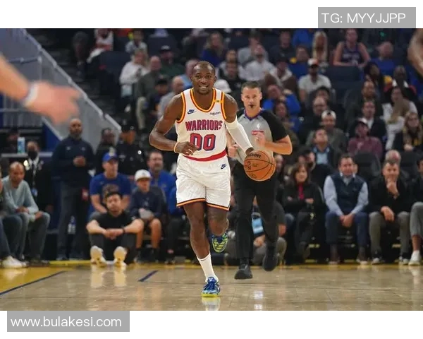 库里称赞库明加勇挑东契奇防守重任表现出色令人印象深刻