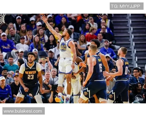 球队阵容多样化探索库里强调赢球与调整并重的重要性