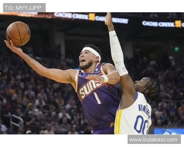 铁！普理查德表现低迷10投仅中2三分球命中率惨淡仅得8分5篮板6助攻