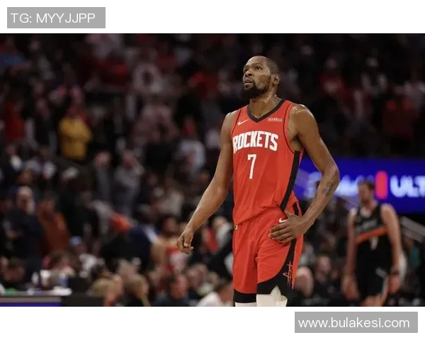 戈贝尔罚球失误频频杜兰特无奈露出搞笑表情引发热议