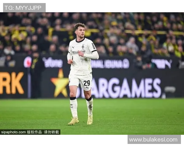 多特蒙德对曼城球员鲍勃的兴趣尚未促成交易进展