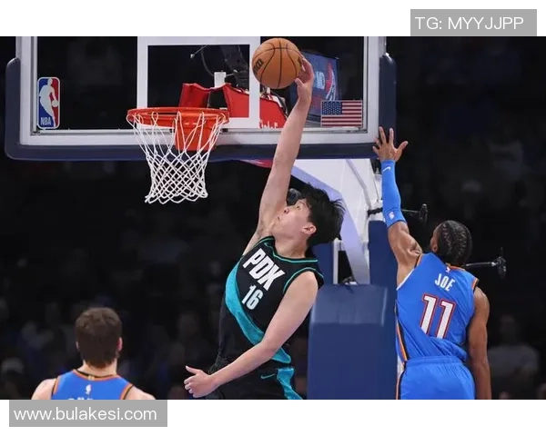 开拓者媒体人杨瀚森倒地为何裁判未暂停比赛关注球员安全