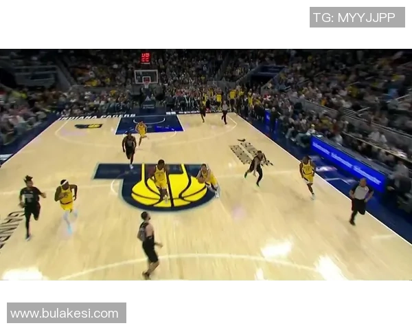 托布绝杀失利遭封盖03秒空接再被大帽翻倒在地真是倒霉透了