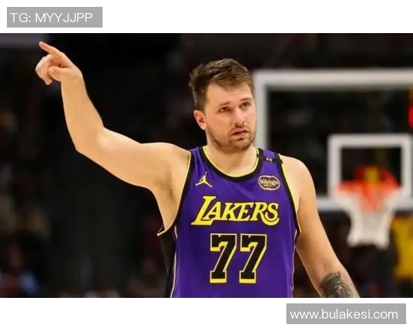 杨毅点评东契奇加盟湖人对詹姆斯地位的影响与老将发言权问题 杨毅点评东契奇加盟湖人对詹姆斯地位的影响与老将发言权问题