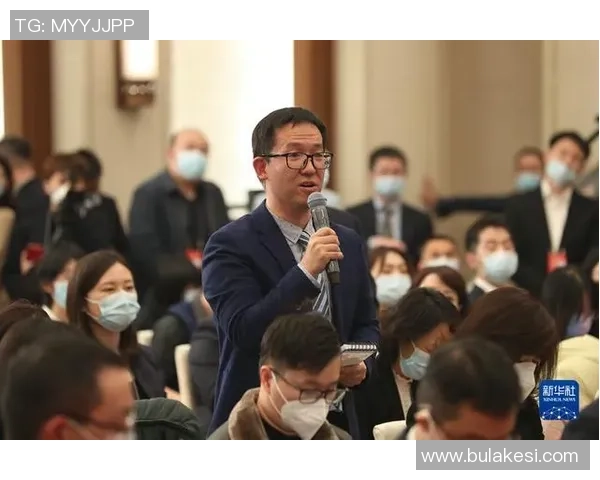 瓜迪奥拉因私人事务缺席发布会科洛图雷代为出席回应媒体提问 瓜迪奥拉因私人事务缺席发布会科洛图雷代为出席回应媒体提问