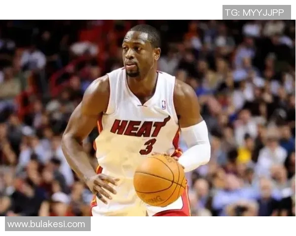 勒布朗回顾与韦德的传奇旅程从选秀到名人堂的辉煌岁月 勒布朗回顾与韦德的传奇旅程从选秀到名人堂的辉煌岁月